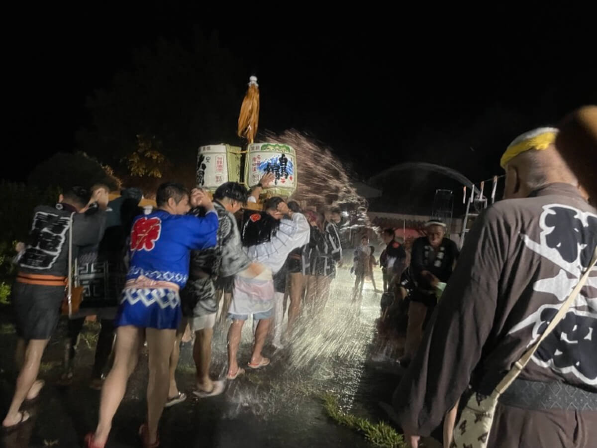 温泉と笑顔はじける～水かけ祭り～