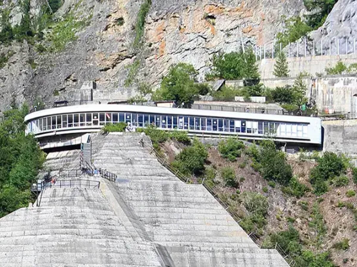 【宿泊者限定】黒部ダムの特別展望ルートツアー